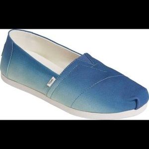 Tom’s slip on shoe!😍